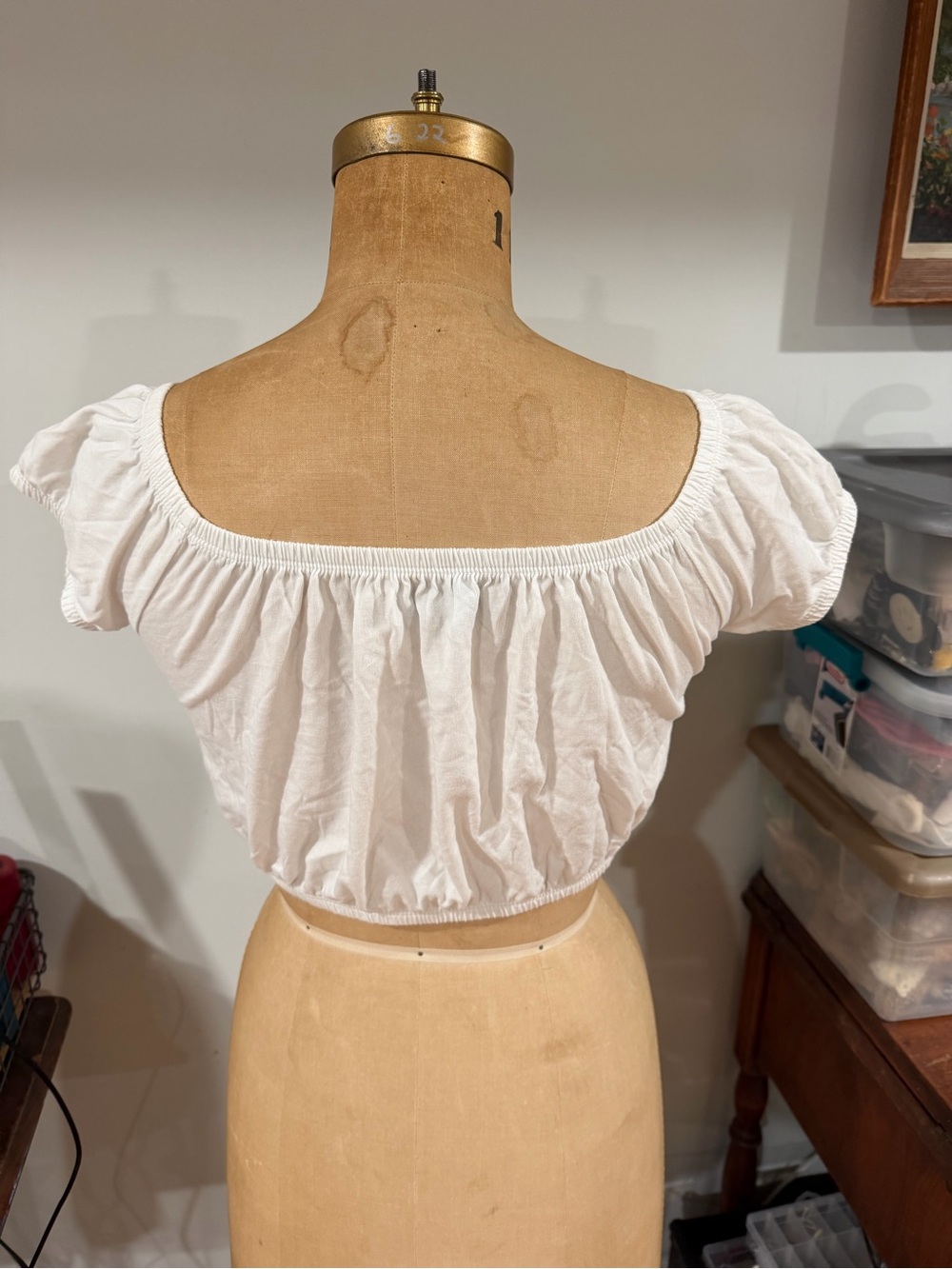 Hollister White Off-Shoulder Cropped Peasant Top - Picture 2 of 3